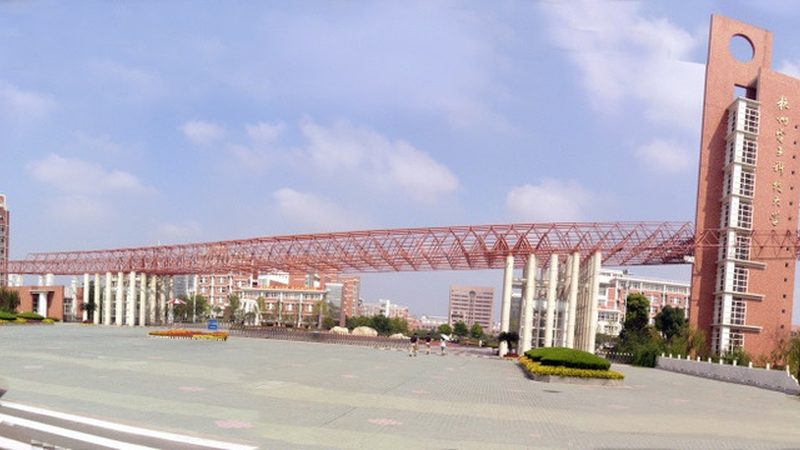MLCC电容2025年价格趋势与选购要点解析